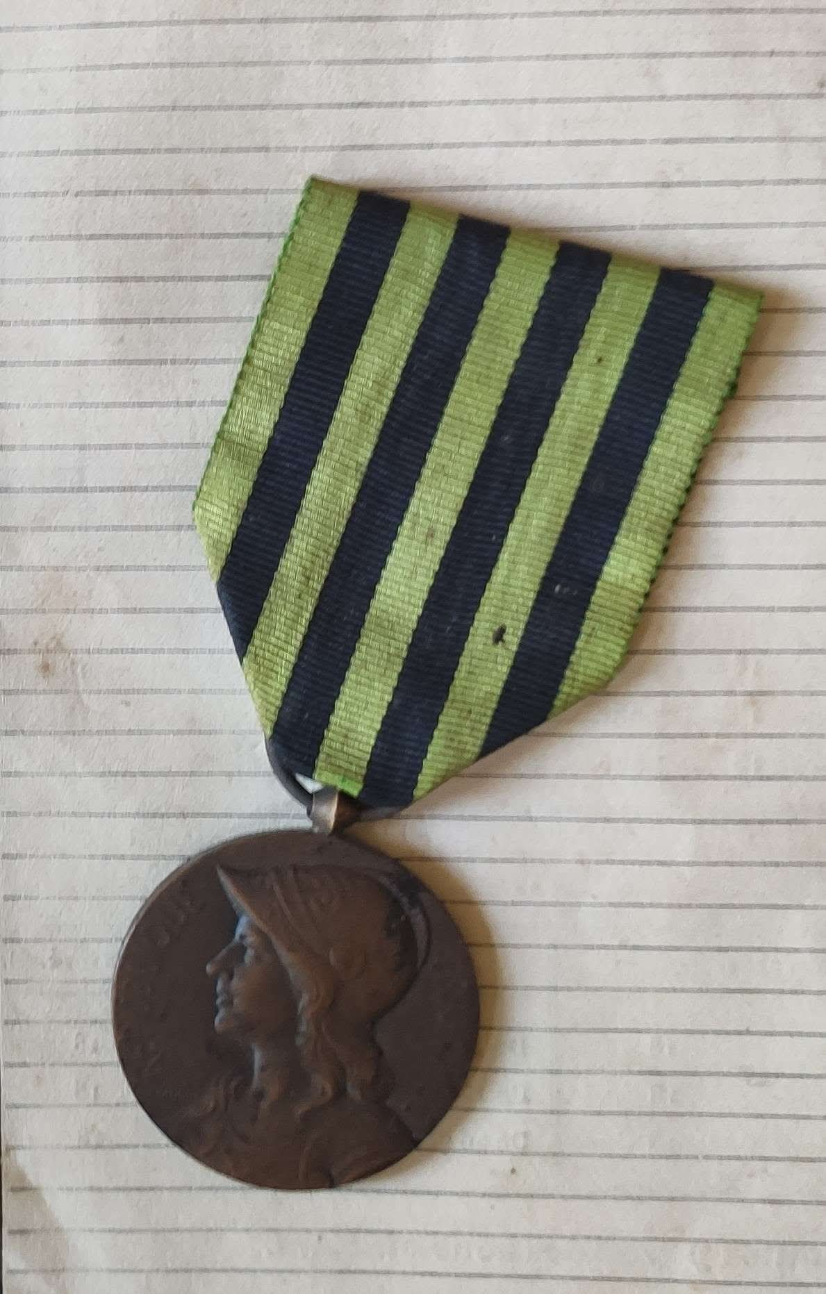 Médaille des Volontaires de l'Ouest avec ruban vert et noir